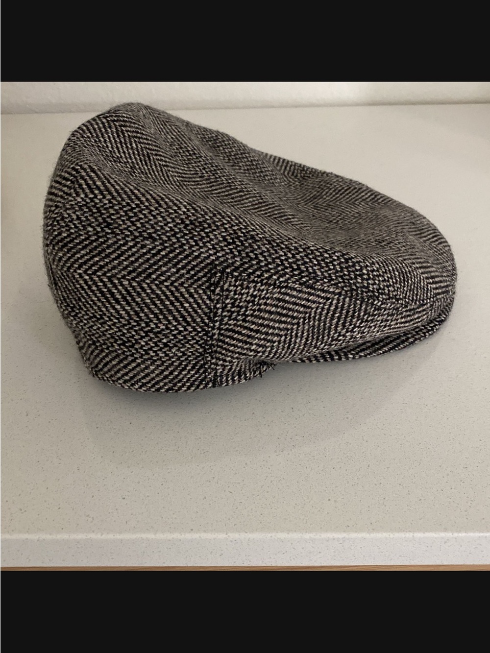 Jax Herringbone Newsboy Cap - Black & Cream